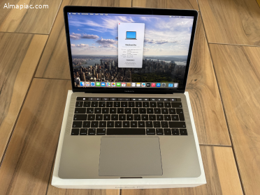 2019 MacBook Pro 13" Touch Bar 256 SSD, Magyar bill, Bomba Áron